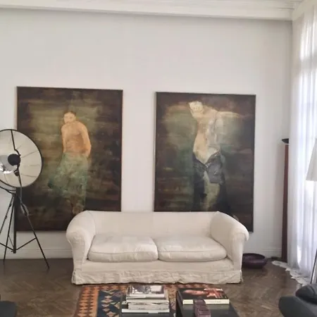 Large Triplex With Terrace Near Arc De Triomphe Apartamento *