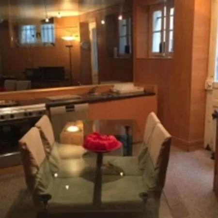 Large Triplex With Terrace Near Arc De Triomphe Apartamento